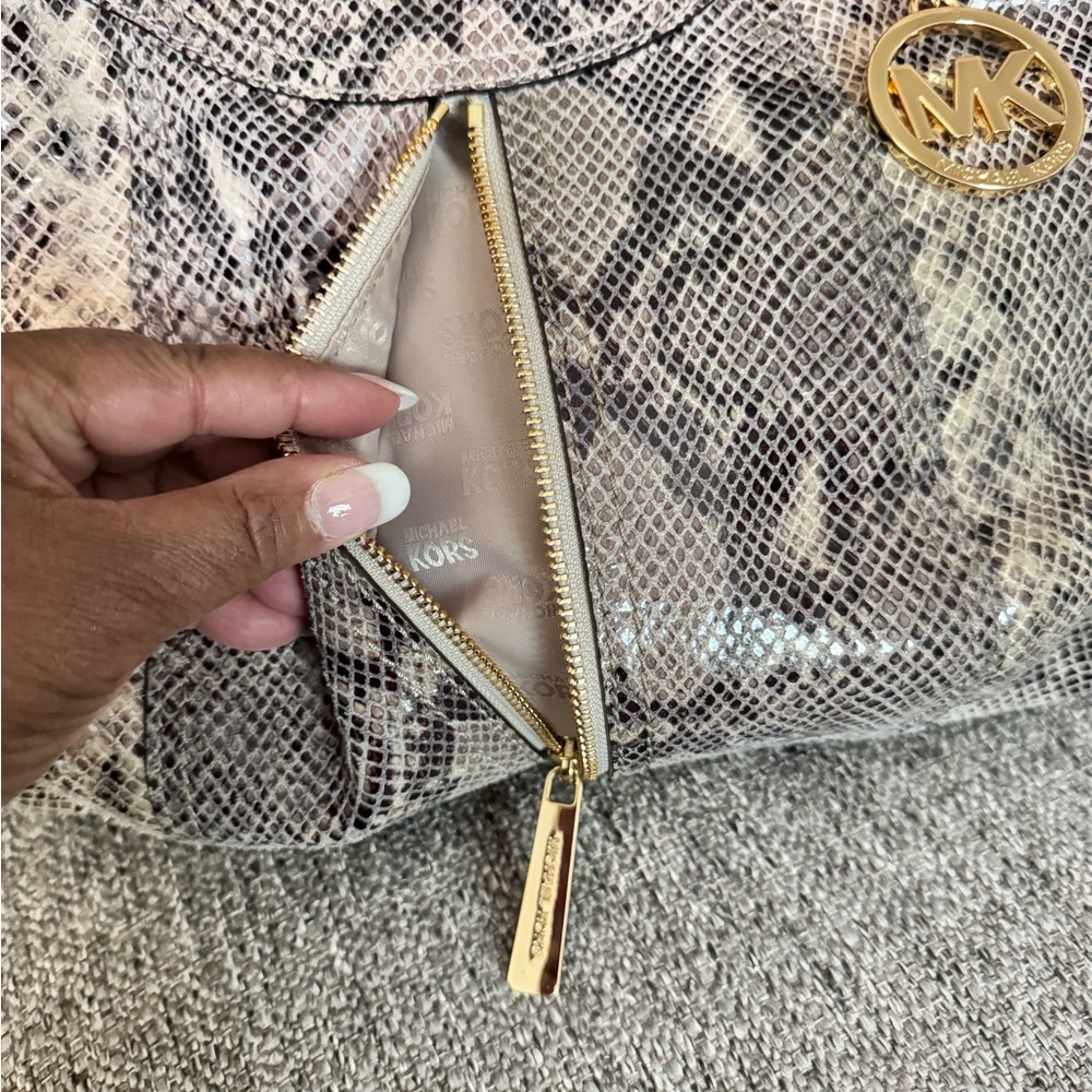 Euc Michael Michael Kors Python Embossed Leather … - image 3